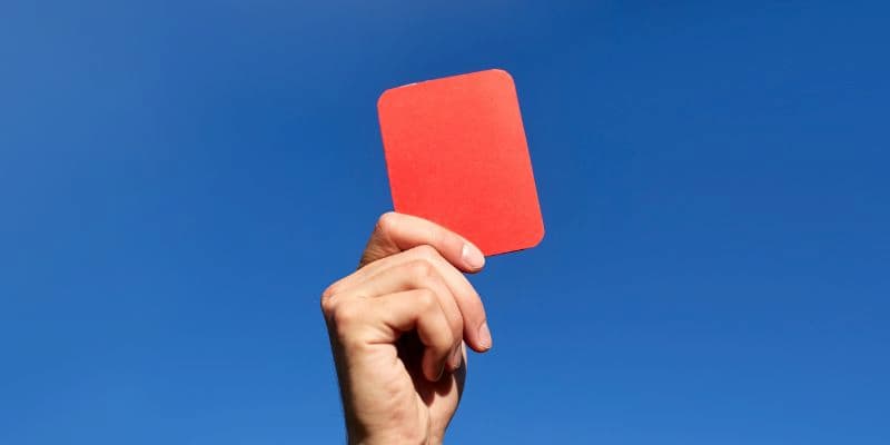 Những yếu tố quyết định khi chơi kèo thẻ đỏ